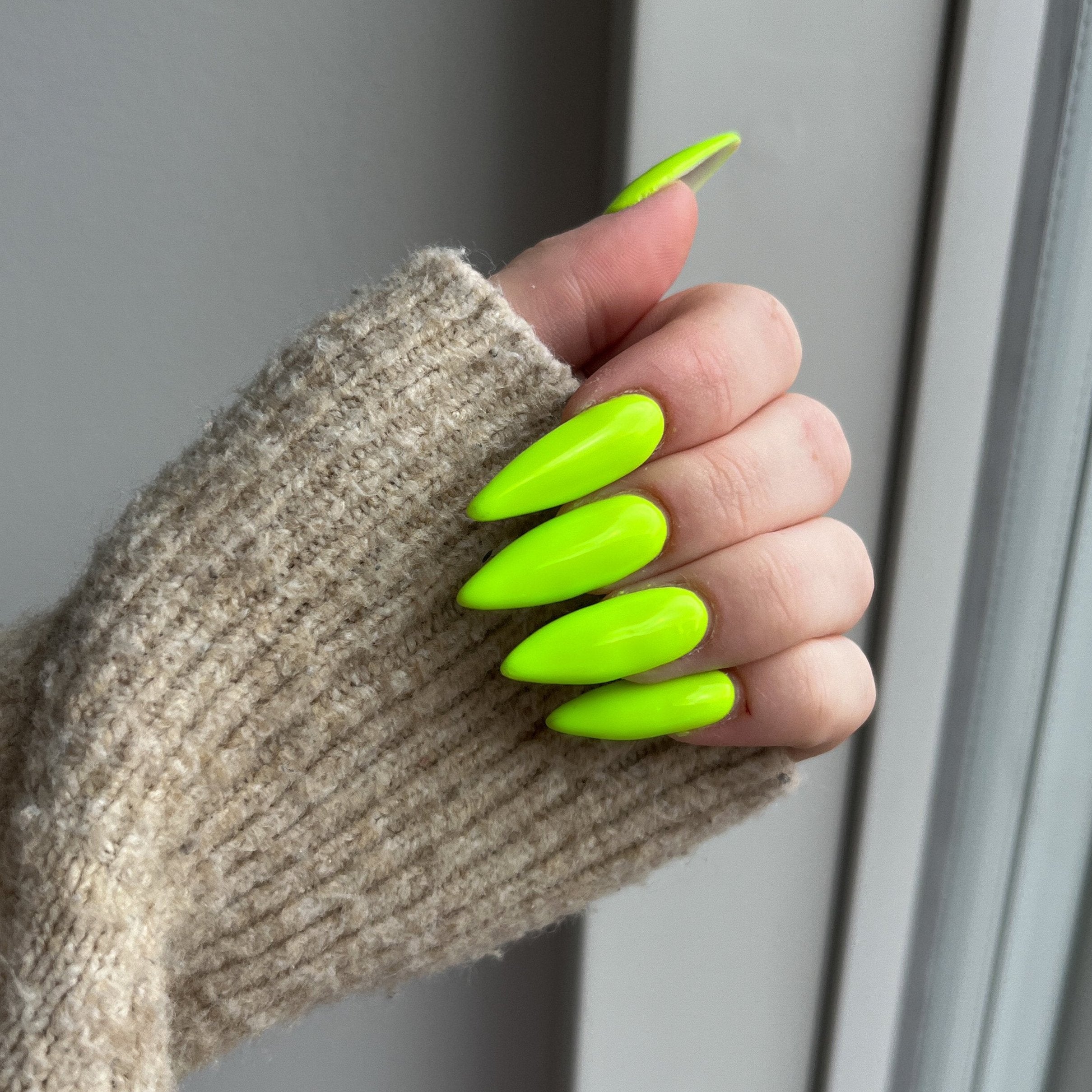 Gel polish • Neon Lime • No. 108