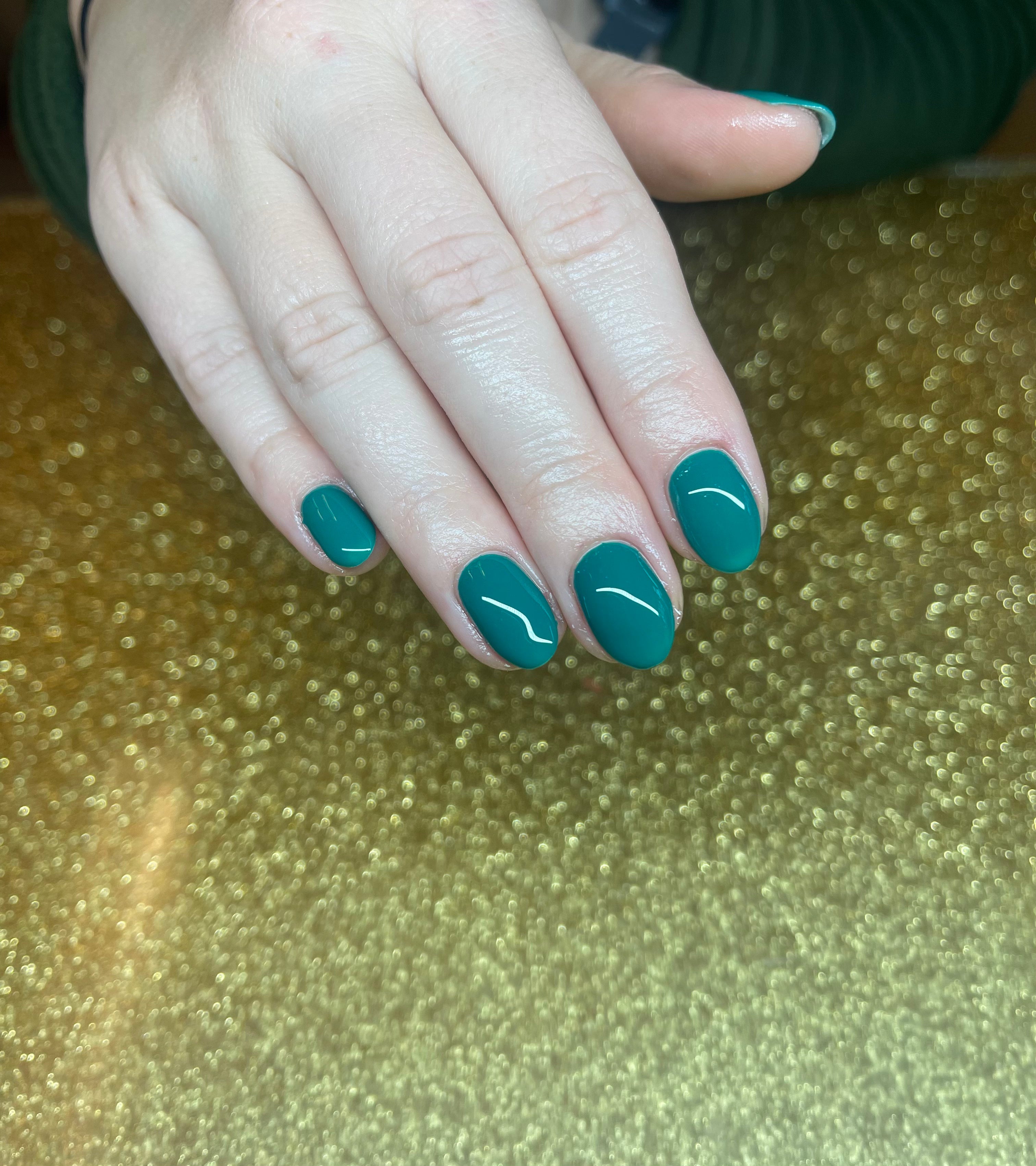 Gel polish • Crocodile Green • No. 09