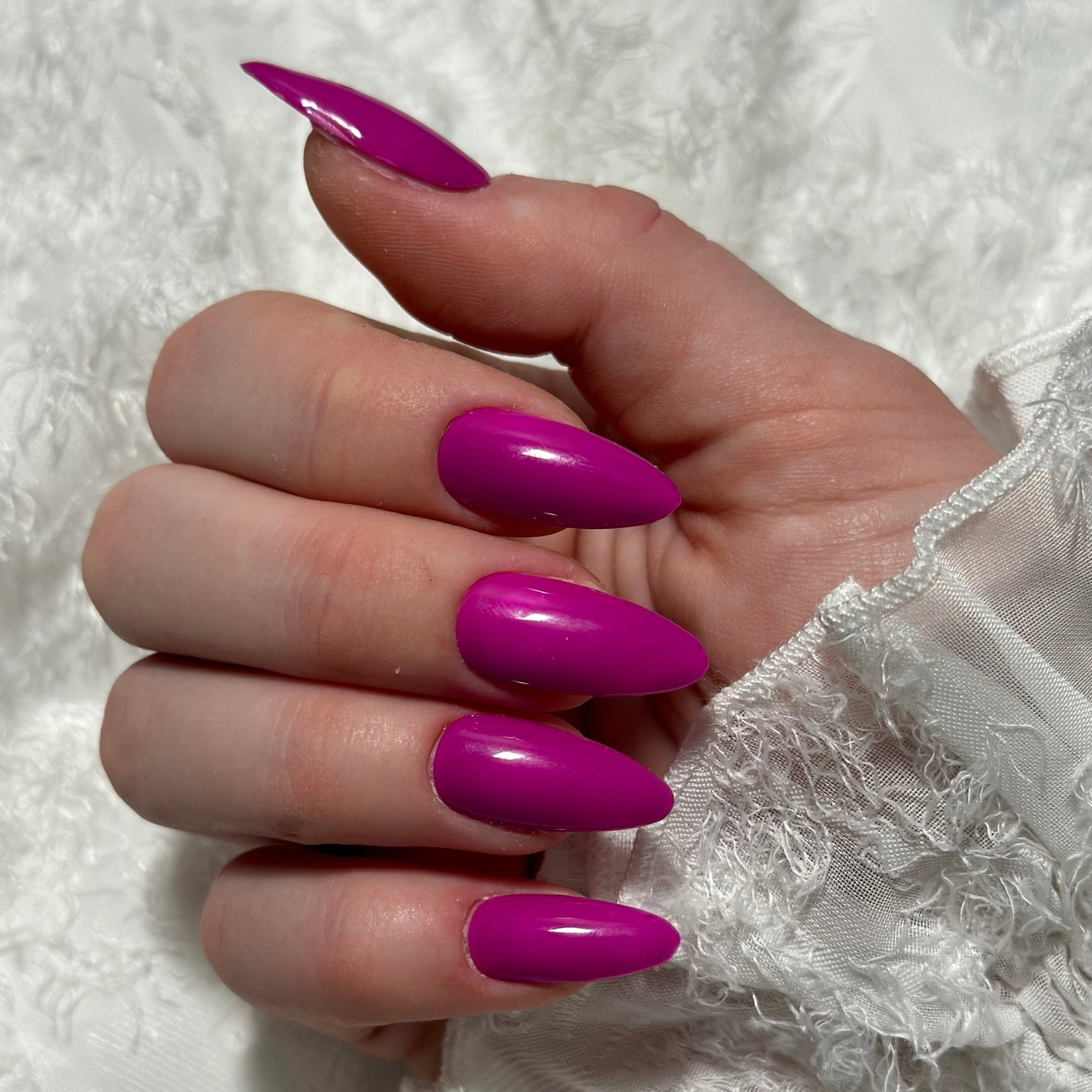 Gel polish • Wild Fuchsia • No. 104