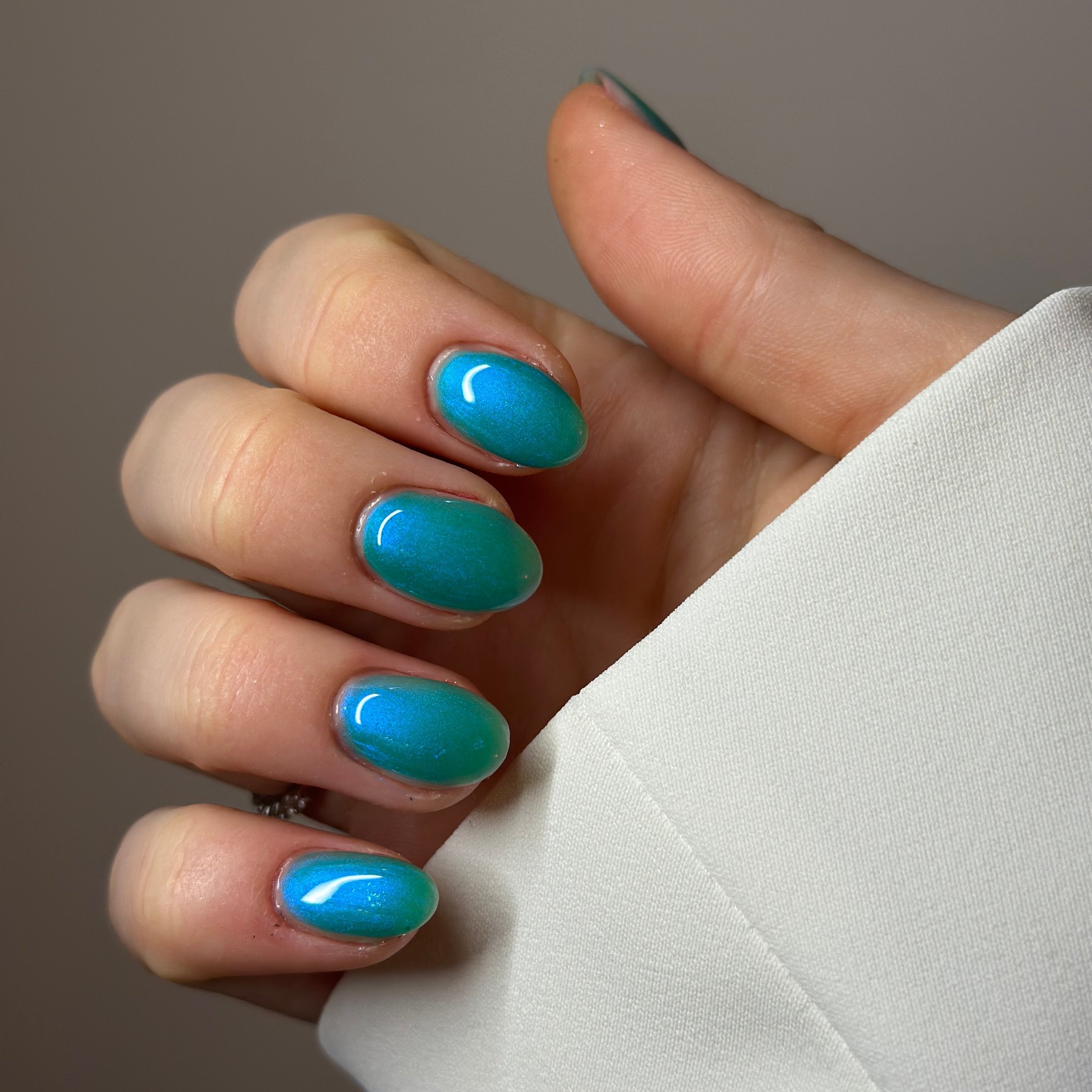 Gel polish • Magic Morpho • No. 87