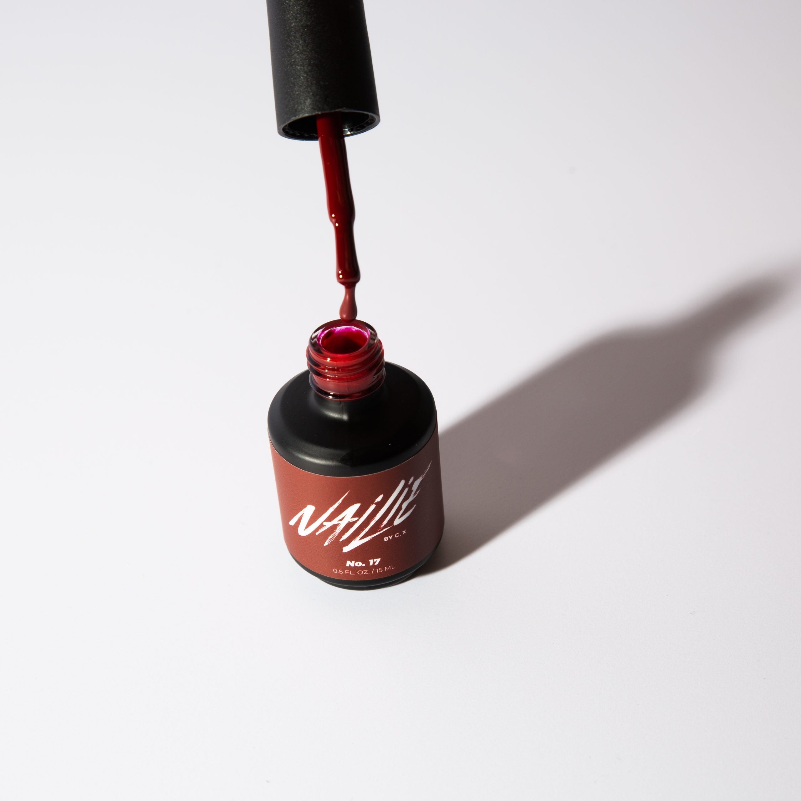 Gel polish • Red Wine • No. 17